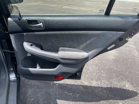 Used 2005 Honda Accord LX image 24