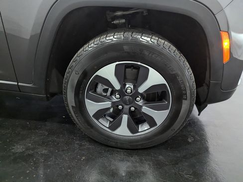 Used 2023 Jeep Grand Cherokee 4WD 4xe image 6