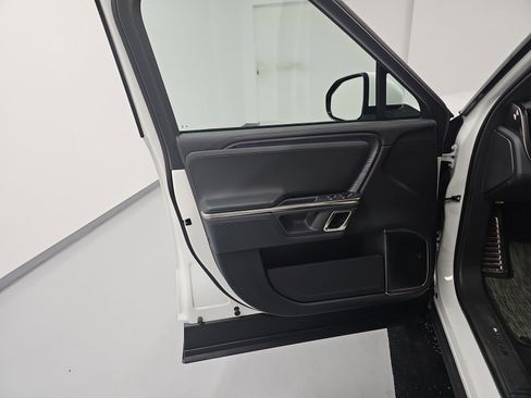 Used 2024 Rivian R1T Adventure AWD/4WD image 16