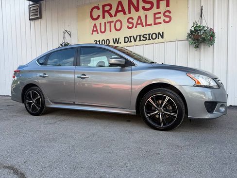 Used 2014 Nissan Sentra SR w/ SR Driver Package FWD image 2