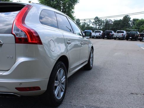 Used 2017 Volvo XC60 T5 Inscription w/ Preferred Option Package FWD image 34