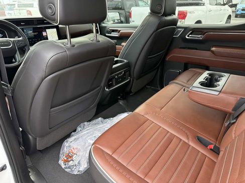 Used 2023 GMC Sierra 1500 Denali Ultimate AWD/4WD image 16