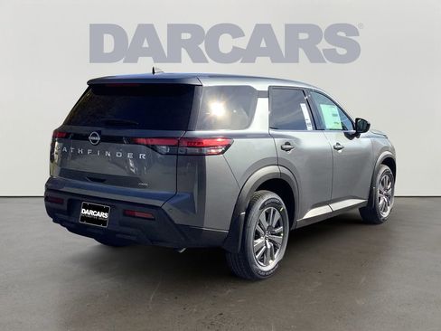 New 2025 Nissan Pathfinder S image 7