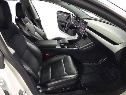 Used 2025 Tesla Model 3 Long Range image 26