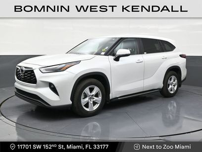 Used 2025 Toyota Highlander LE