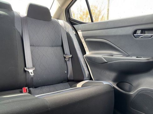 Used 2025 Nissan Versa SV FWD image 35