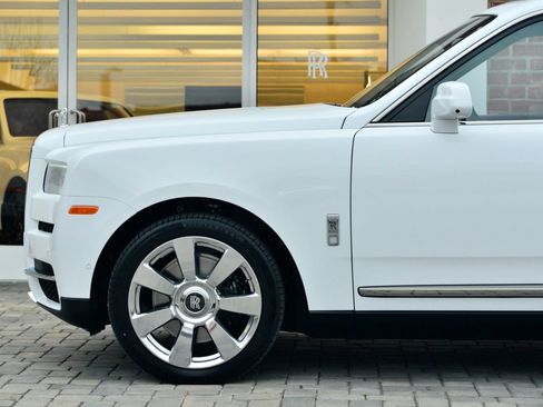 Certified 2023 Rolls-Royce Cullinan w/ Technology Package AWD/4WD image 12