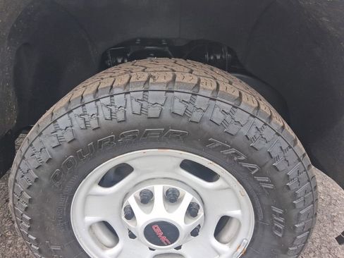 Used 2023 GMC Sierra 2500 Pro w/ Gooseneck/5TH Wheel Package AWD/4WD image 11