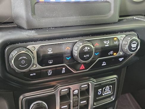 Used 2021 Jeep Wrangler Unlimited Sport AWD/4WD image 21