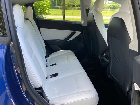Used 2021 Tesla Model Y Long Range AWD/4WD image 20