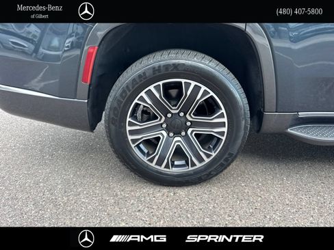 Used 2022 Jeep Wagoneer Series III AWD/4WD image 5