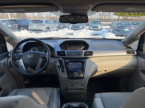 Used 2015 Honda Odyssey Touring Elite image 12
