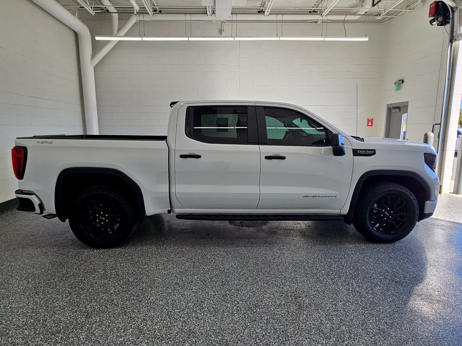 Used 2026 GMC Sierra 1500 Pro w/ Graphite Edition AWD/4WD image 6