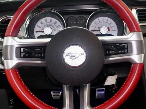 Used 2010 Ford Mustang GT image 12