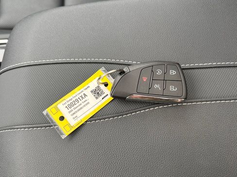 Used 2024 Chevrolet Traverse RS w/ LPO, Floor Liner Package AWD/4WD image 36