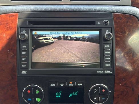 Used 2011 Chevrolet Tahoe LTZ AWD/4WD image 15