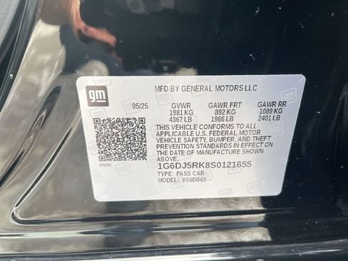 Used 2025 Cadillac CT4 Luxury image 33