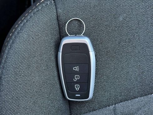 Used 2019 Chevrolet Equinox LT AWD/4WD image 36
