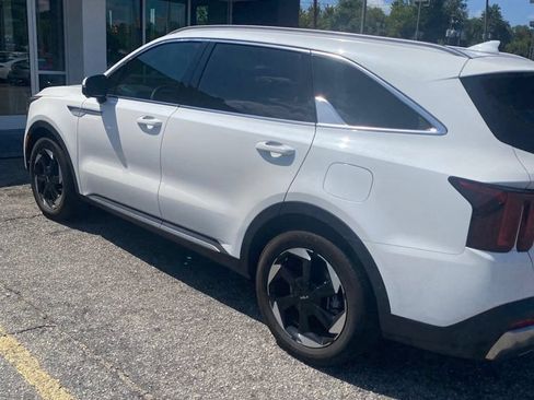 Used 2025 Kia Sorento SX Prestige AWD/4WD image 4