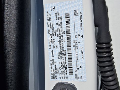 Used 2023 Ford Escape Platinum w/ Premium Technology Package AWD/4WD image 20