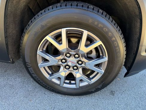 Used 2020 GMC Acadia SLT w/ Driver Alert Package II image 13