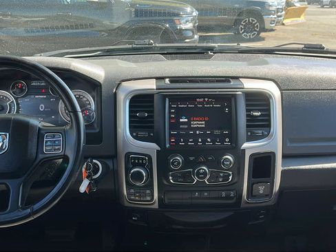 Used 2019 RAM 1500 Big Horn AWD/4WD image 29