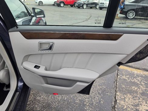 Used 2014 Mercedes-Benz E 350 4MATIC Sedan image 57