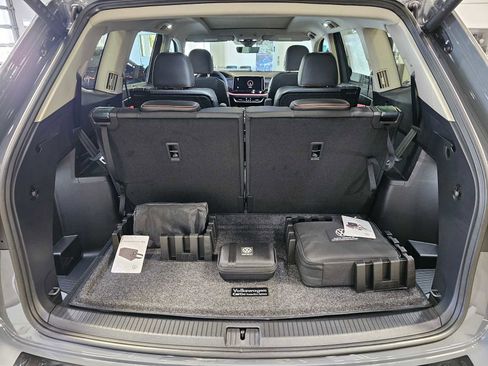 Used 2026 Volkswagen Atlas Peak Edition AWD/4WD image 17