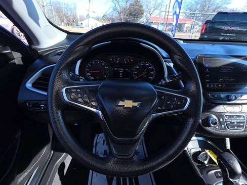 Used 2024 Chevrolet Malibu LT FWD image 19