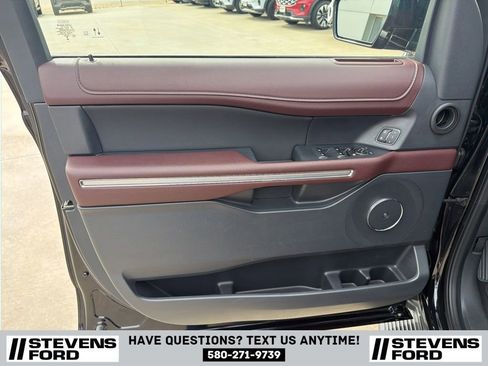 Used 2024 Ford Expedition Limited RWD image 18