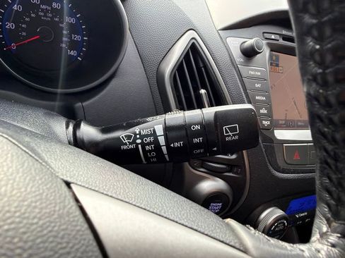 Used 2014 Hyundai Tucson Limited w/ Technology Package 02 FWD image 17
