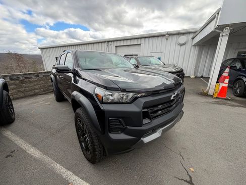 New 2025 Chevrolet Colorado Trail Boss w/ Midnight Edition image 5