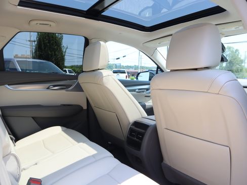 Used 2024 Cadillac XT5 Premium Luxury w/ Technology Package FWD image 27