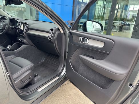 Used 2026 Volvo XC40 B5 Ultra w/ Climate Package AWD/4WD image 17