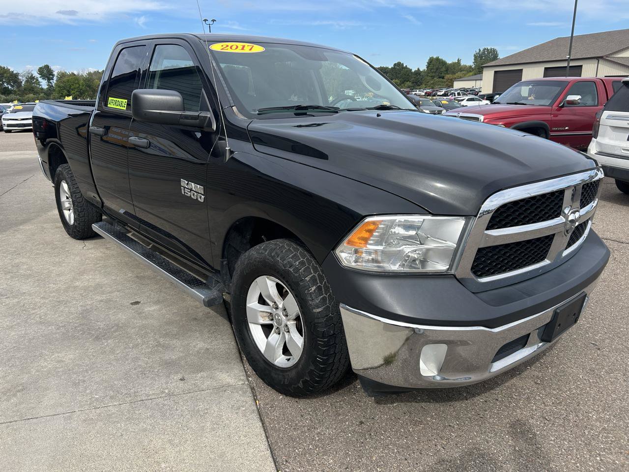 Used 2017 RAM 1500 ST w/ SXT Appearance Group AWD/4WD image 3