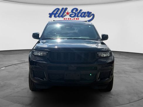 Used 2023 Jeep Grand Cherokee L Laredo AWD/4WD image 2
