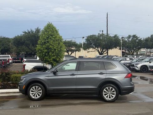 Used 2019 Volkswagen Tiguan SE w/ Panoramic Sunroof Package FWD image 4