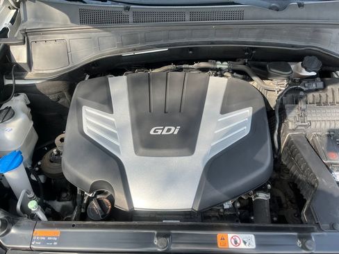 Used 2018 Hyundai Santa Fe SE FWD image 19