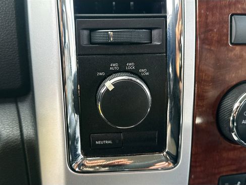 Used 2010 Dodge Ram 1500 Truck Laramie image 9