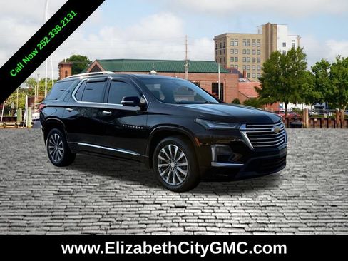 Used 2023 Chevrolet Traverse Premier AWD/4WD image 1