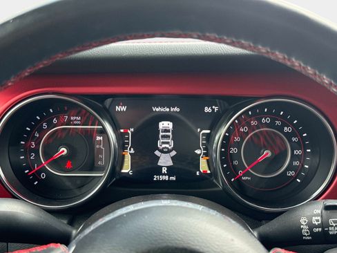 Used 2021 Jeep Wrangler Unlimited Rubicon AWD/4WD image 28