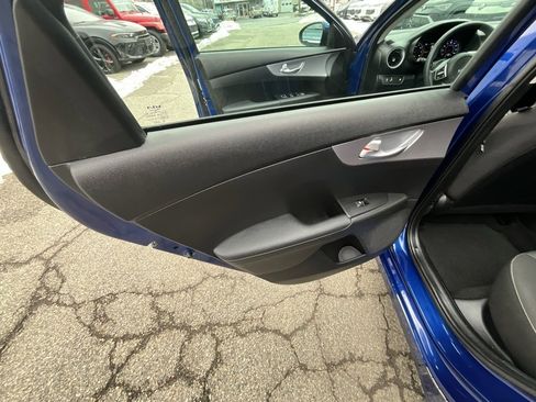 Used 2024 Kia Forte LXS w/ LXS Technology Package image 24