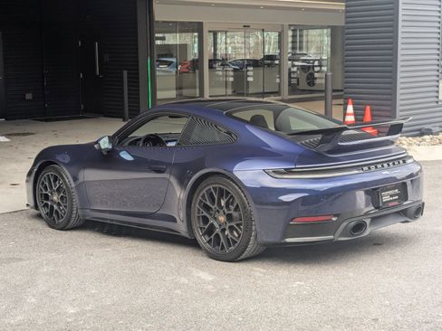 Used 2025 Porsche 911 Carrera image 3