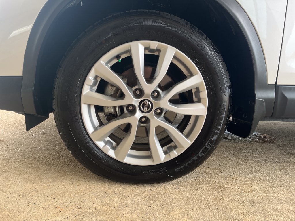 Certified 2022 Nissan Rogue Sport SV FWD image 27