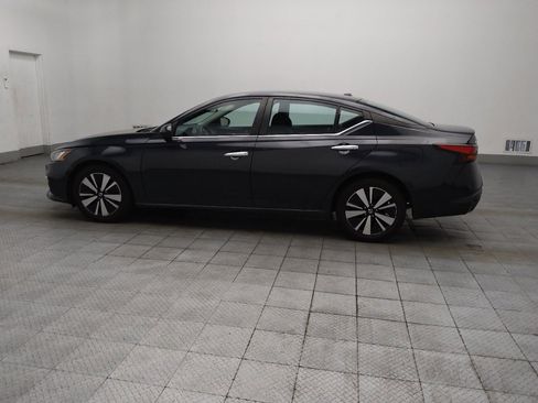 Used 2021 Nissan Altima 2.5 SV FWD image 2