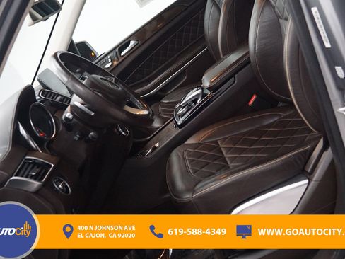 Used 2017 Mercedes-Benz GLS 550 4MATIC image 9