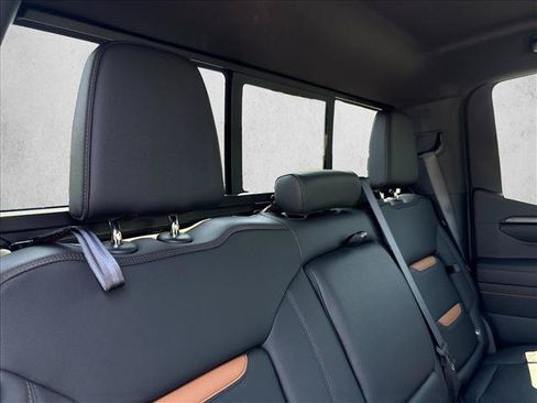 Used 2024 GMC Sierra 1500 AT4 w/ Technology Package AWD/4WD image 22