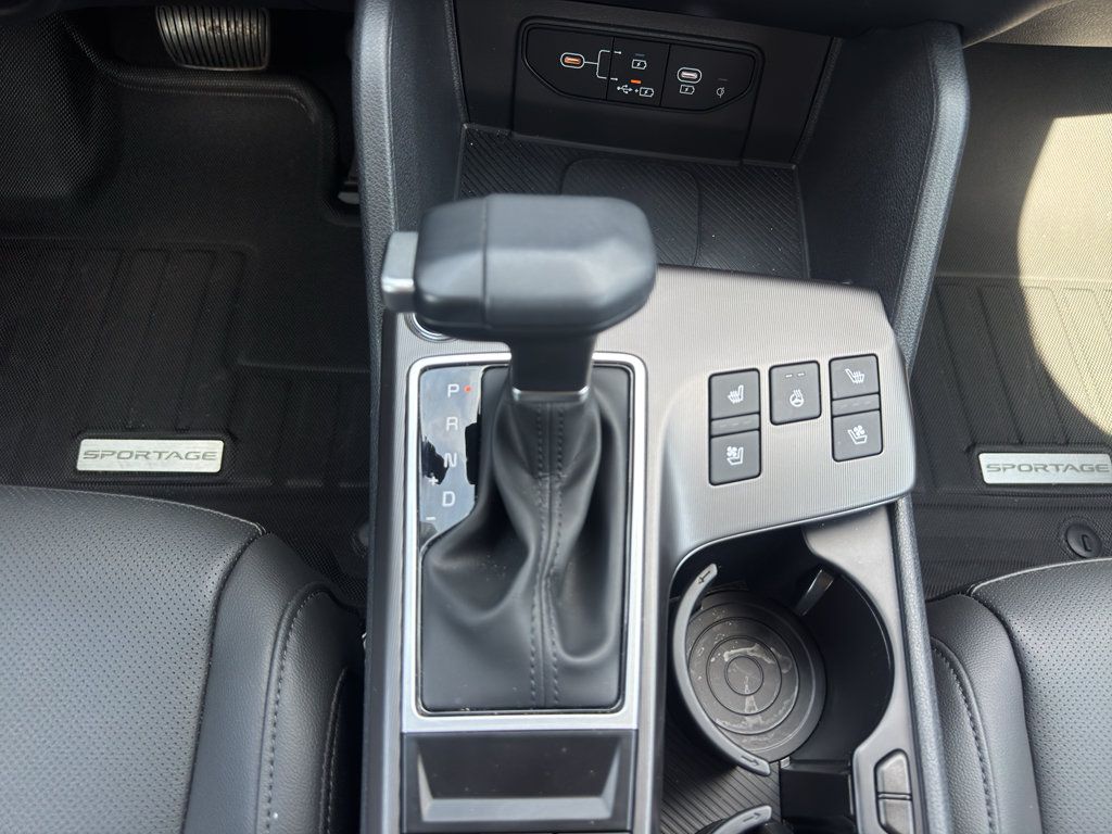 Used 2026 Kia Sportage SX AWD/4WD image 15