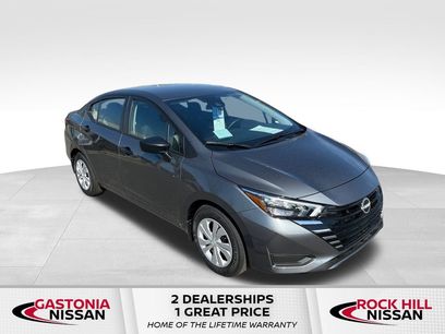 New 2025 Nissan Versa S w/ Trunk Package