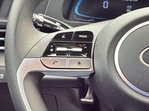 New 2026 Hyundai Elantra SE FWD image 23